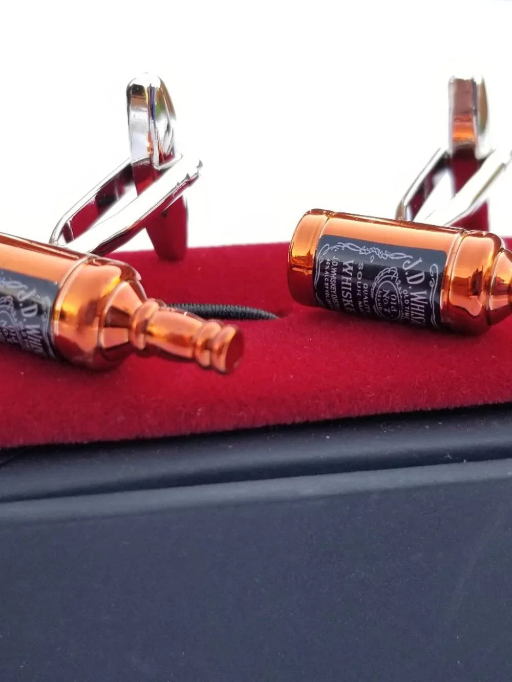 Jack Daniel’s Tennessee Whiskey Bottle Cufflinks Novelty Barware links